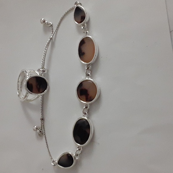 Avon Jewelry - SET with Blonde Tortoise Fashion Bracelet and Size 6 Ring to Match $10